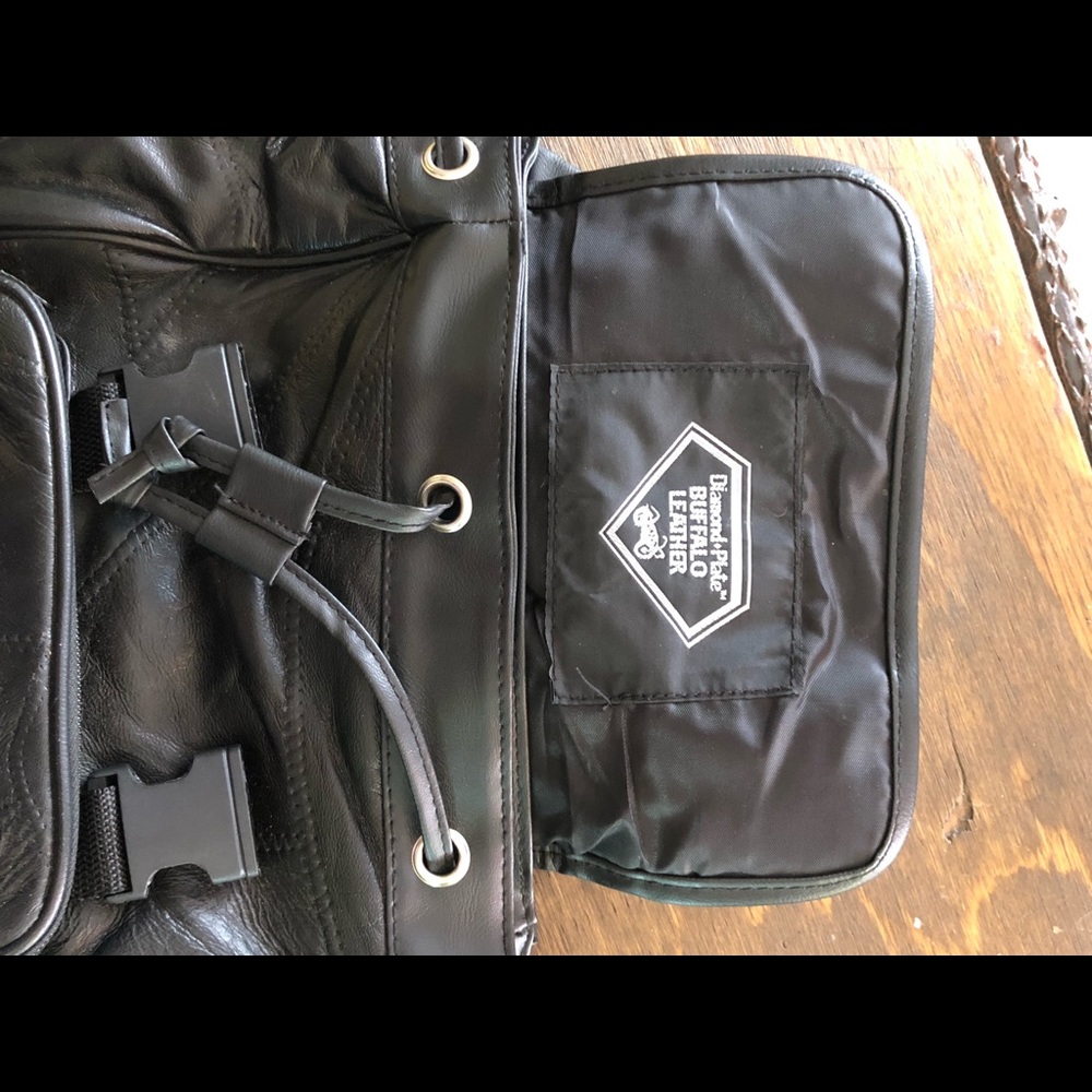 Backpack - Picture 3 of 4